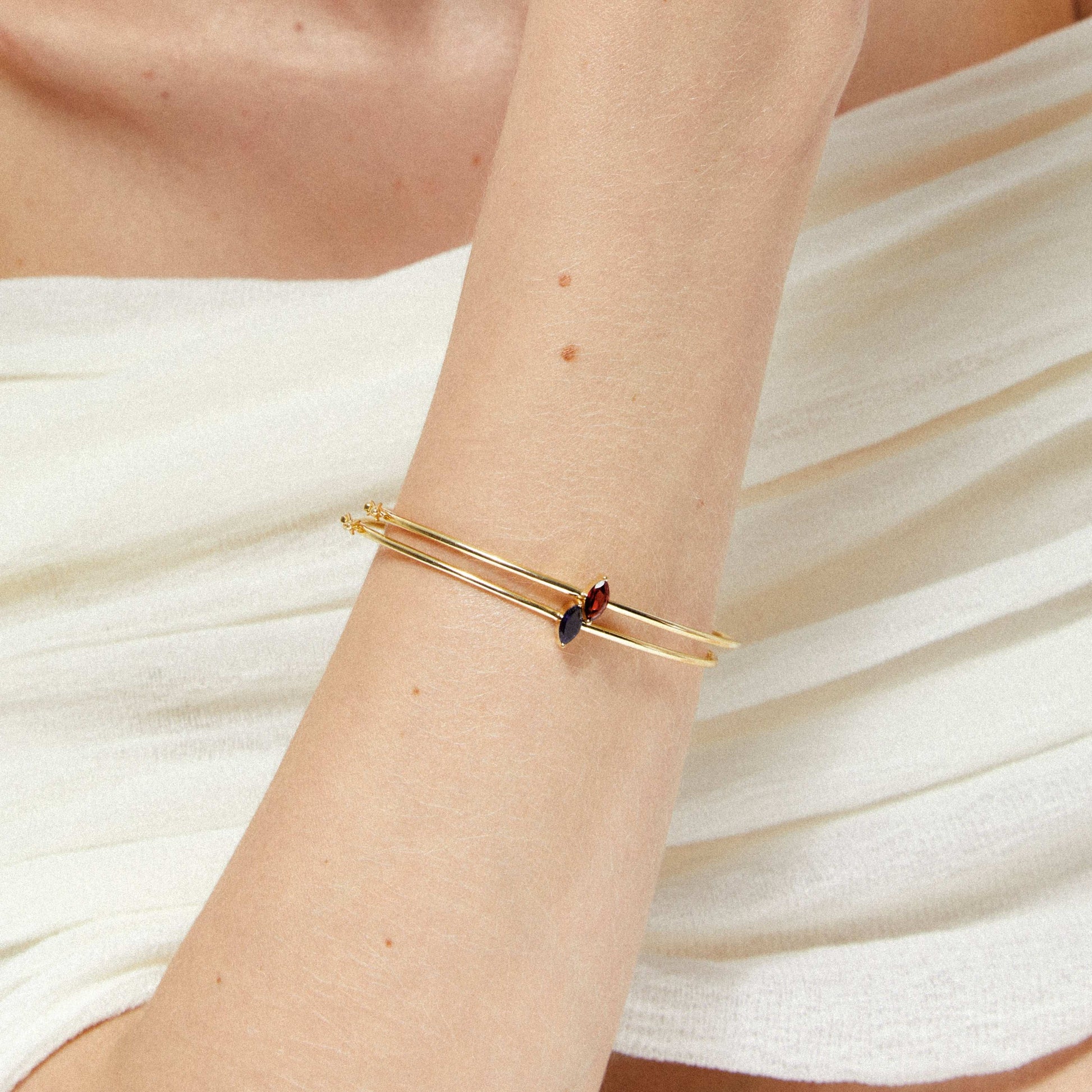 BRAZALETE ELLIE GRANATE