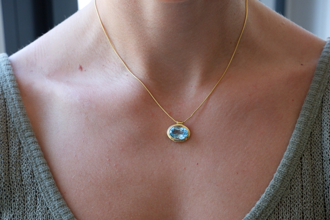 TIROL BLUE TOPAZ NECKLACE