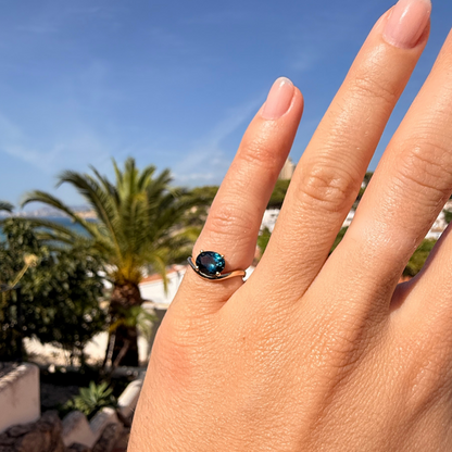 MIDNIGHT PINKY RING WITH LONDON BLUE TOPAZ