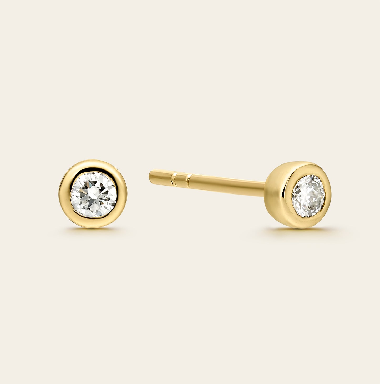DIAMOND STUDS 