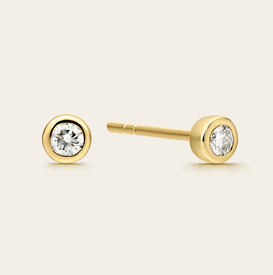 DIAMOND STUDS 