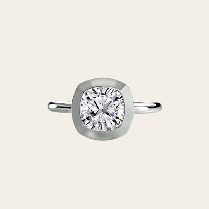 VELORA RING, THE BEZEL SOLITARIRE