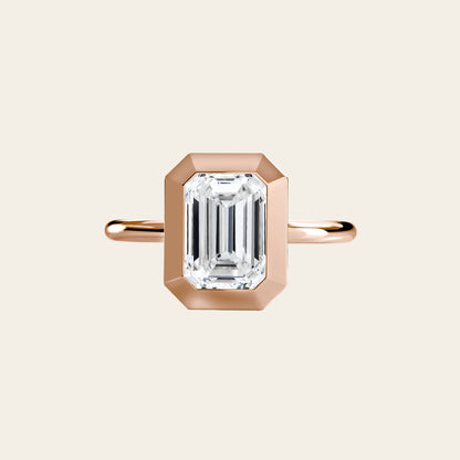 VELORA RING, THE BEZEL SOLITARIRE
