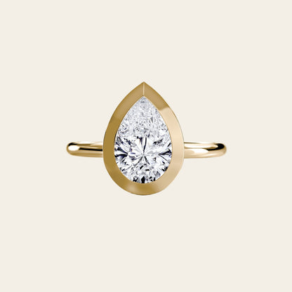 VELORA RING, THE BEZEL SOLITARIRE